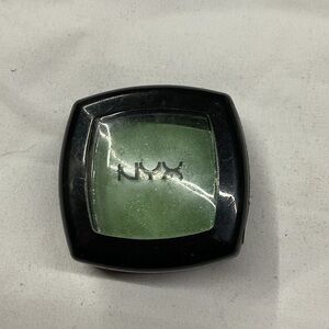 NYX Shimmering Eyeshadow - ES 98 Hot Green